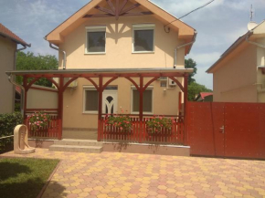  Holiday Home Rose  Хайдусобосло